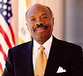 Photo of Mayor Willie Brown with link to welcome letter